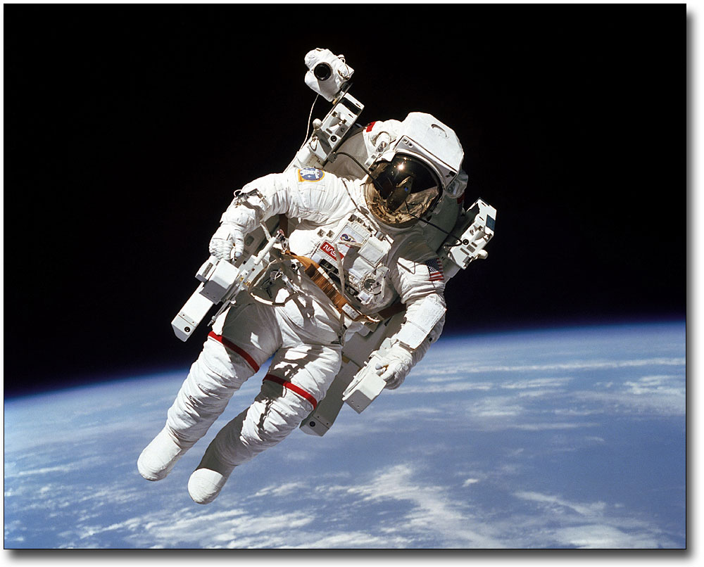 Photograph NASA Space Walk Astronaut Bruce McCandless Year 1984   8x10