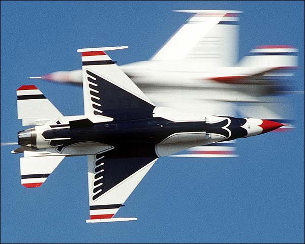 Thunderbirds F-16 Opposing Knife Edge Pass Photo Print for Sale