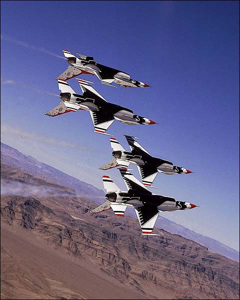 Thunderbirds F-16 Falcons in Flight Photo Print for Sale