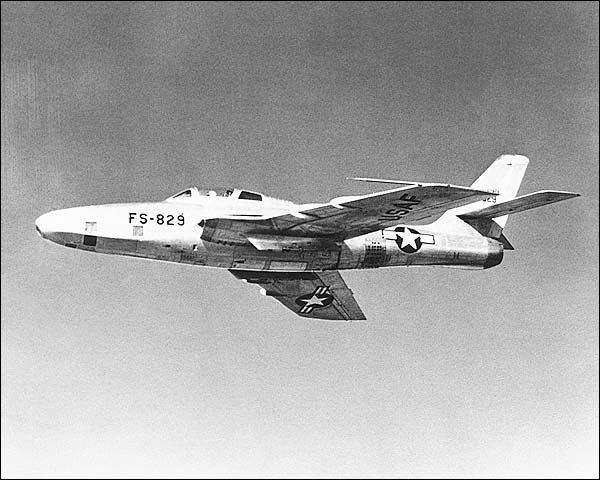 Republic RF-84 / F-84 Thunderflash Flight Photo Print for Sale