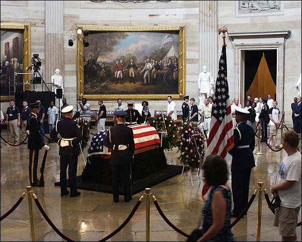 Ronald Reagan Funeral U.S. Capitol Viewing Photo Print for Sale
