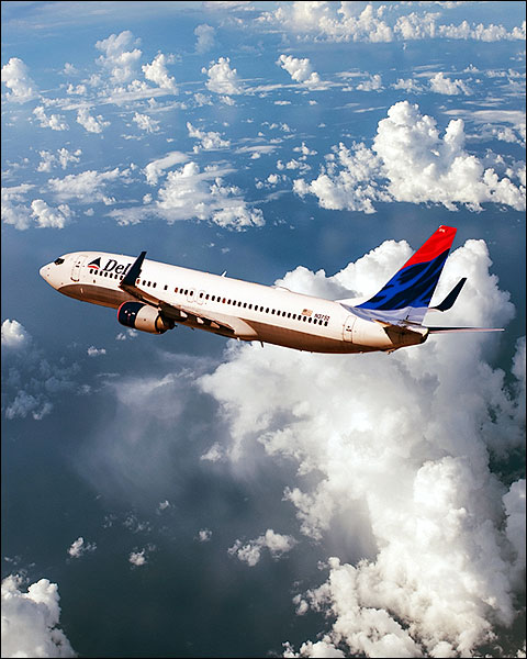 Delta Airlines Boeing 737 in Flight Photo Print for Sale