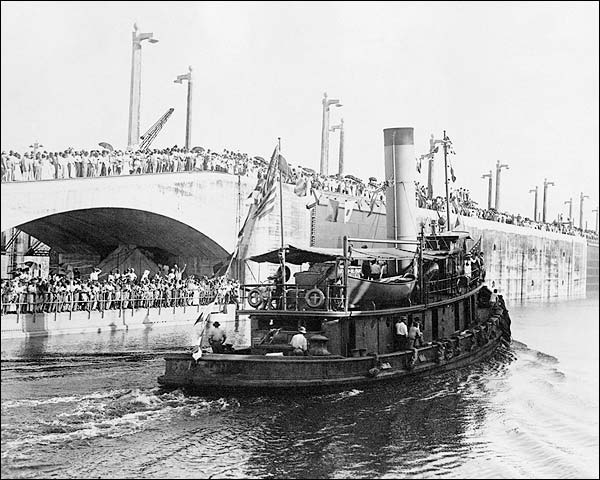Tugboat Gatun Crossing Panama Canal 1913 Photo Print for Sale