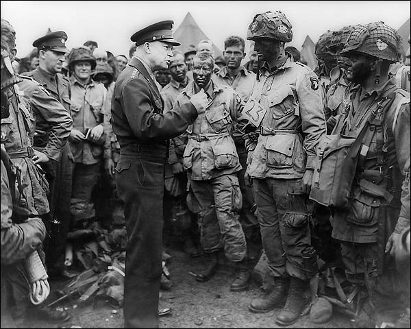 General Dwight Eisenhower with Troops WWII Photo Print for Sale