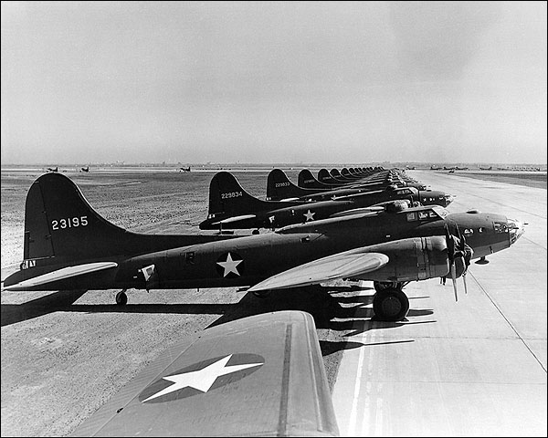 Boeing B-17 Flying Fortress Line-Up WWII Photo Print for Sale