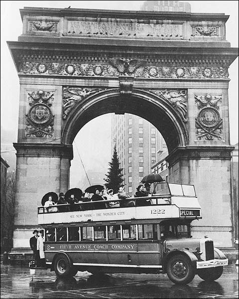 Tour Bus at Washington Square Park Arch Photo Print for Sale