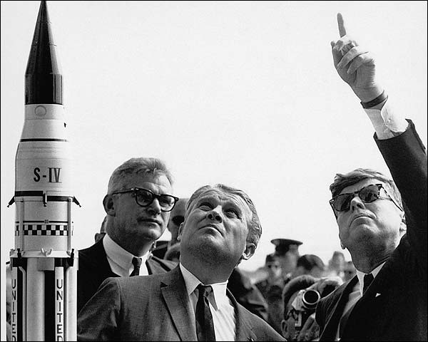 President John F. Kennedy & Dr Von Braun Photo Print for Sale