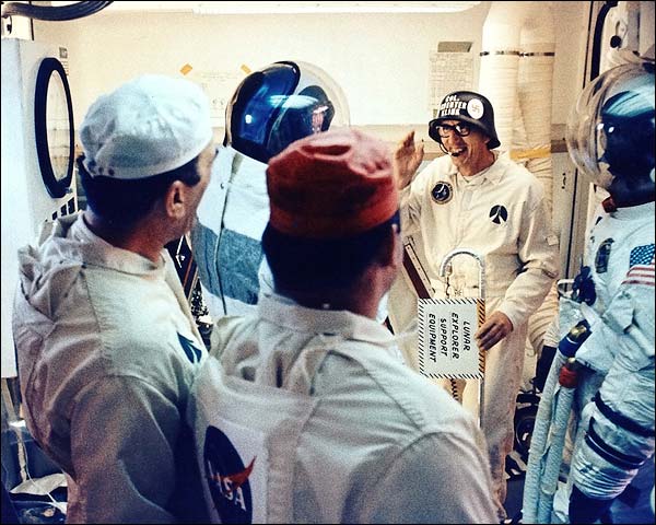 Guenter Wendt w/ Apollo 14 Astronauts Photo Print for Sale