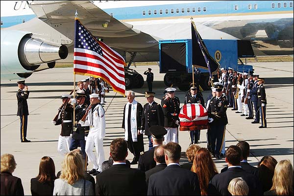 Reagan Funeral Honor Guard Departs Aircraft Photo Print for Sale