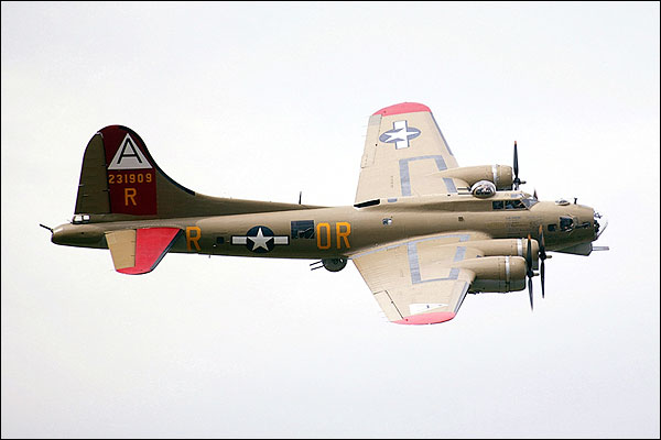 B-17 Flying Fortress WWII Bomber Photo Print for Sale