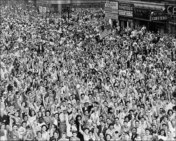Times Square Crowd V-J Day New York City 1945 Photo Print for Sale